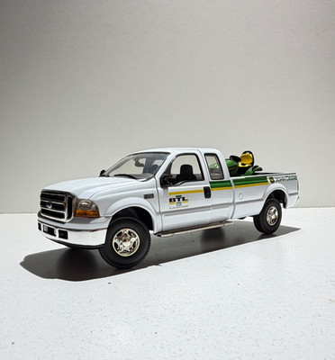 Spec-Cast 1:24 Scale Ford F250 Truck With Lawn Tractor John Deere No Box