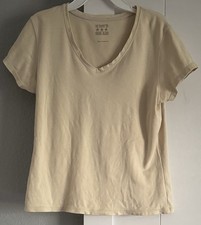 Vintage Faded Glory The Shaped Tee Medium in cream shortsleeve vneck cottonblend