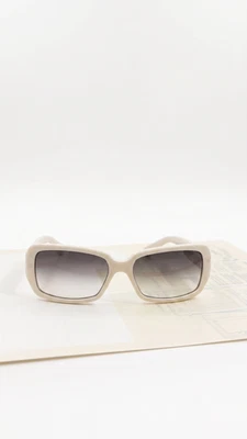 Lunettes de soleil Fendi FS5008 carrées, blanches - Photo 1/4