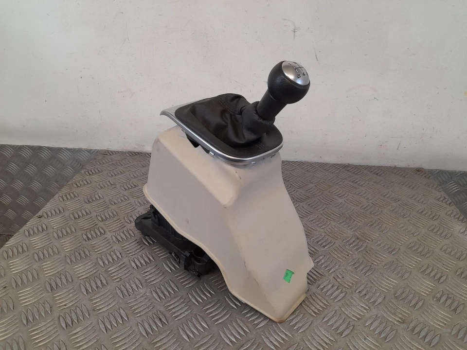 Citroen C4 Mk2 2010-2020 5 Speed Manual Gear Stick/shifter 9680602580 - Image 4 of 4