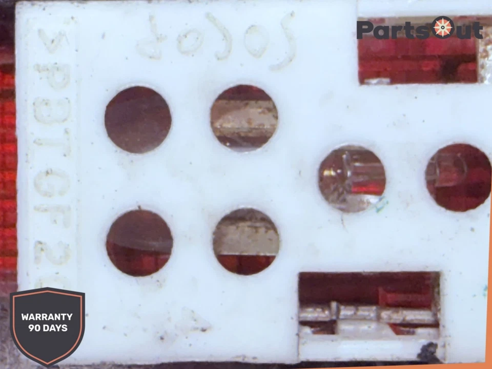 1998-2010 AUDI A4 A6 Q7 -Porta luz de aviso refletor lente vermelha lâmpada de cortesia fabricante de equipamento original - Imagem 3 de 3