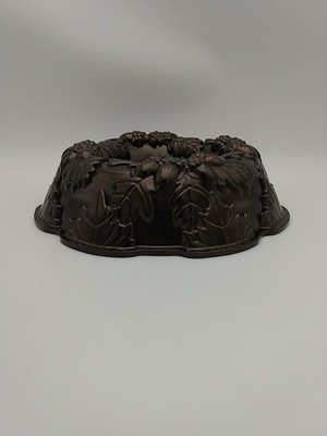 Nordic Ware Fall Harvest Wreath Bundt Pan Cast Aluminum, Non Stick, 10 Cup 
