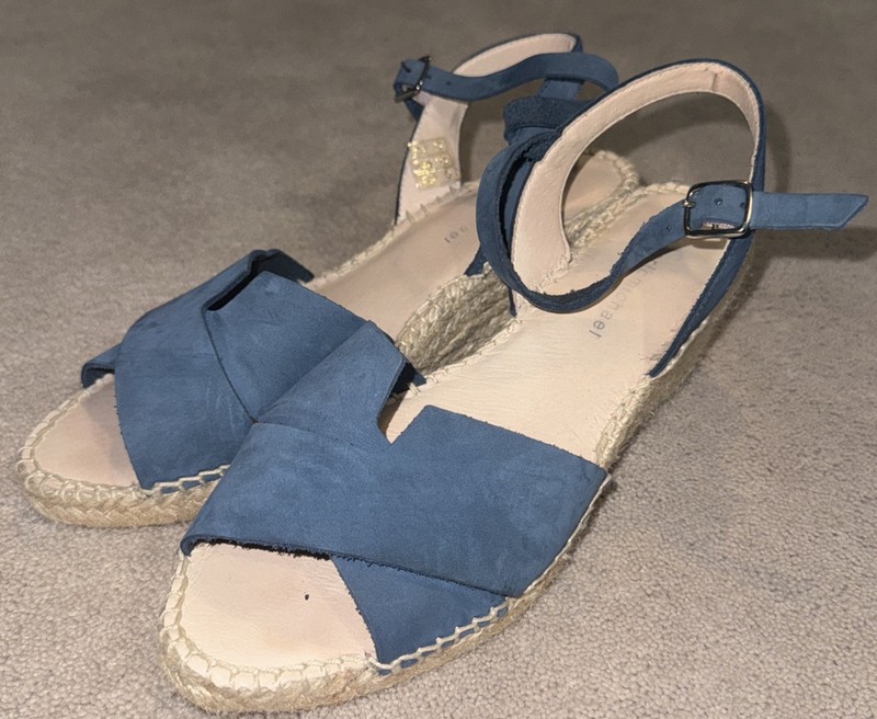 Eric Michael Blue Heels Size 38 Strap Lift Two Inch Canvas Suede