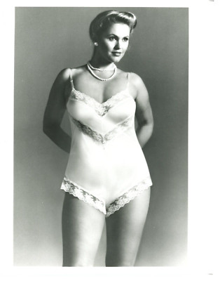 Vintage 8x10 Photo Unknown Sexy Plus Size lingerie Model Lacey Underwear Bra