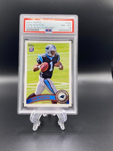 Cam Newton [Field in Background] #200 2011 Topps card