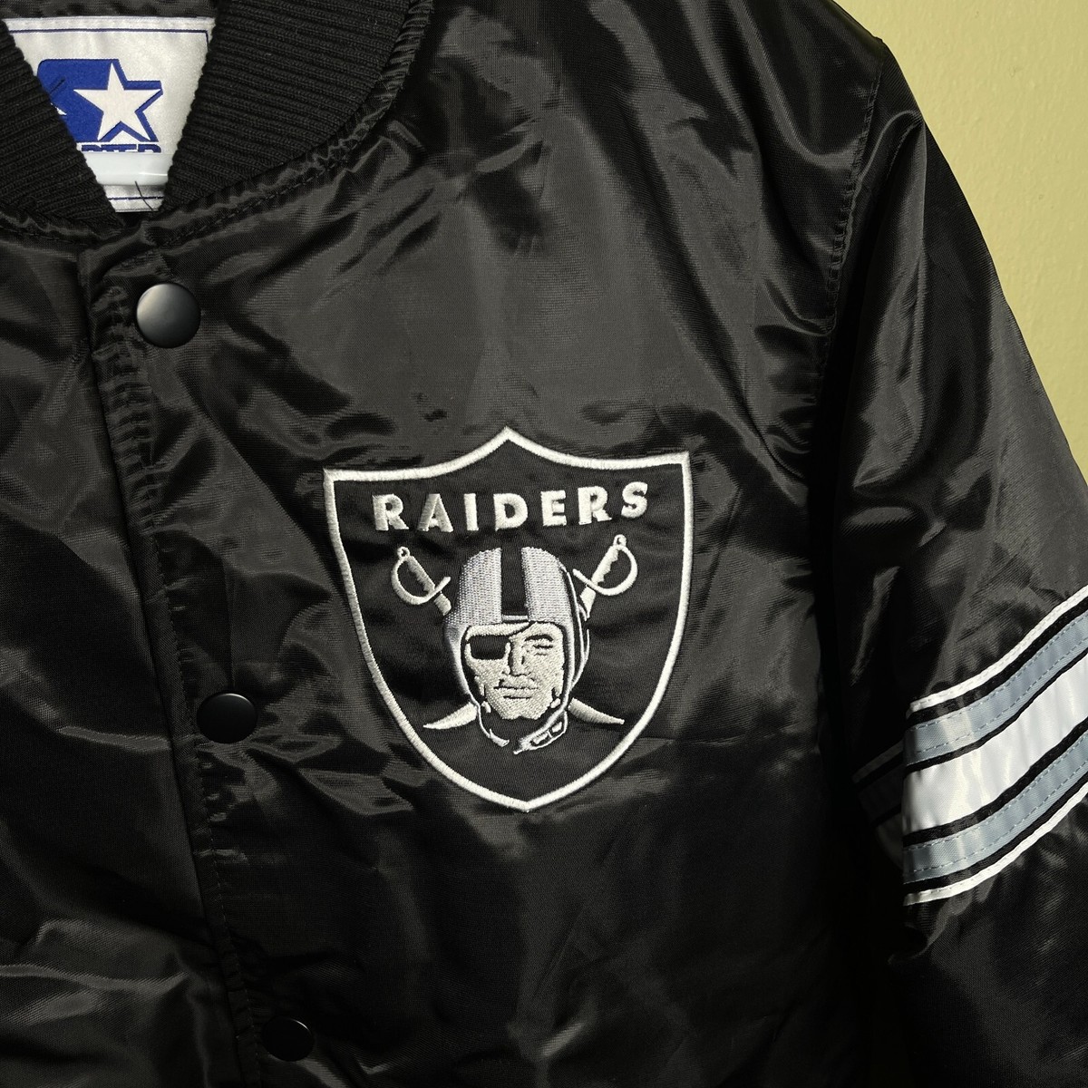 Starter Las Vegas Raiders Size Medium Black Satin Varsity Full