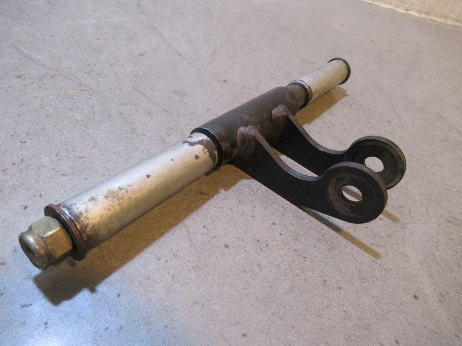 Arctic Cat F5 Shock Pivot Arm 2004