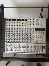 Phonic Helix Board 18 interfaccia FireWire MK II con 16 uscite e 2 