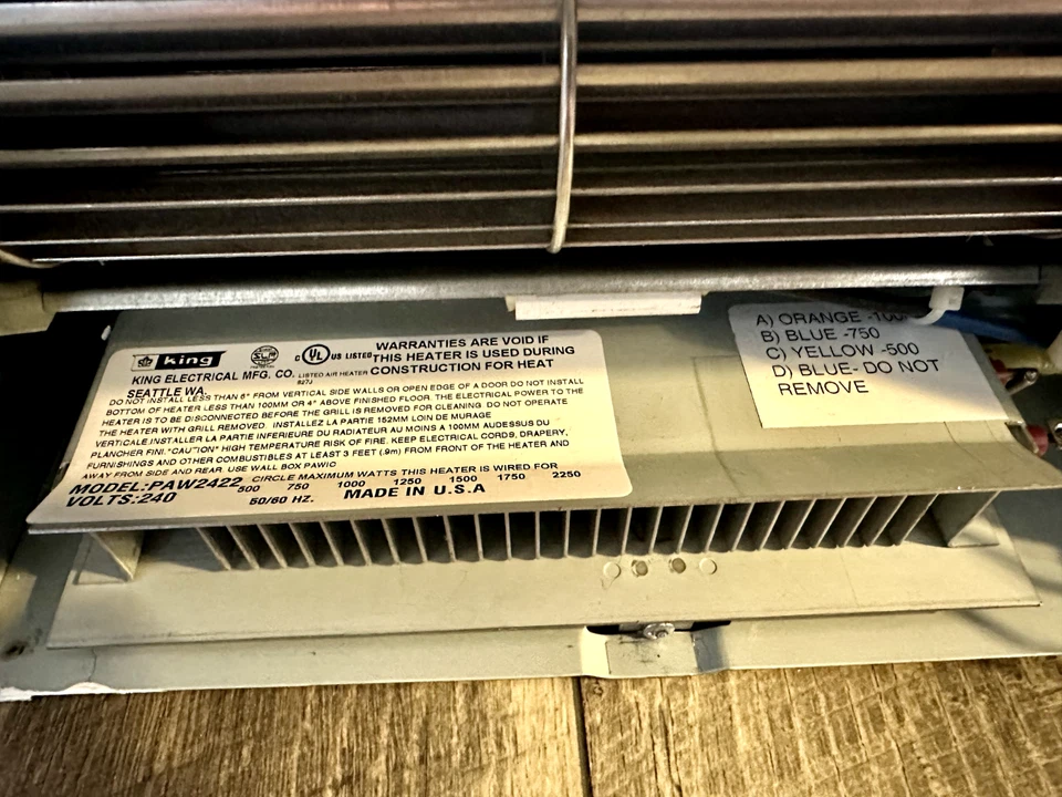 Calentador de pared eléctrico King PAW2422 240V + rejilla blanca y carcasa de pared - uso ligero Foto 4 de 4