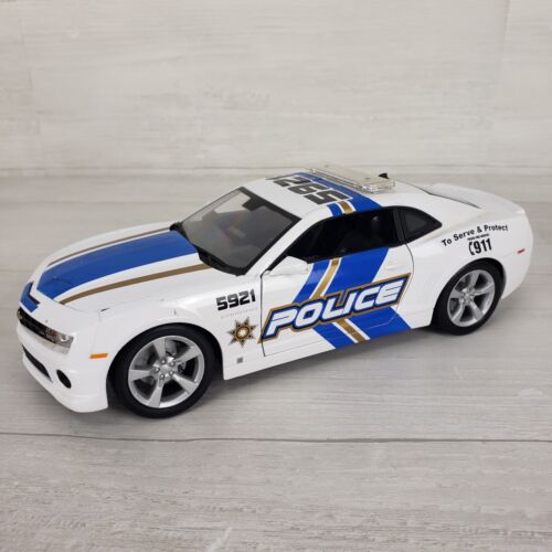 Maisto 2010 Chevrolet Camaro Police Car Diecast Car 1:18 Scale