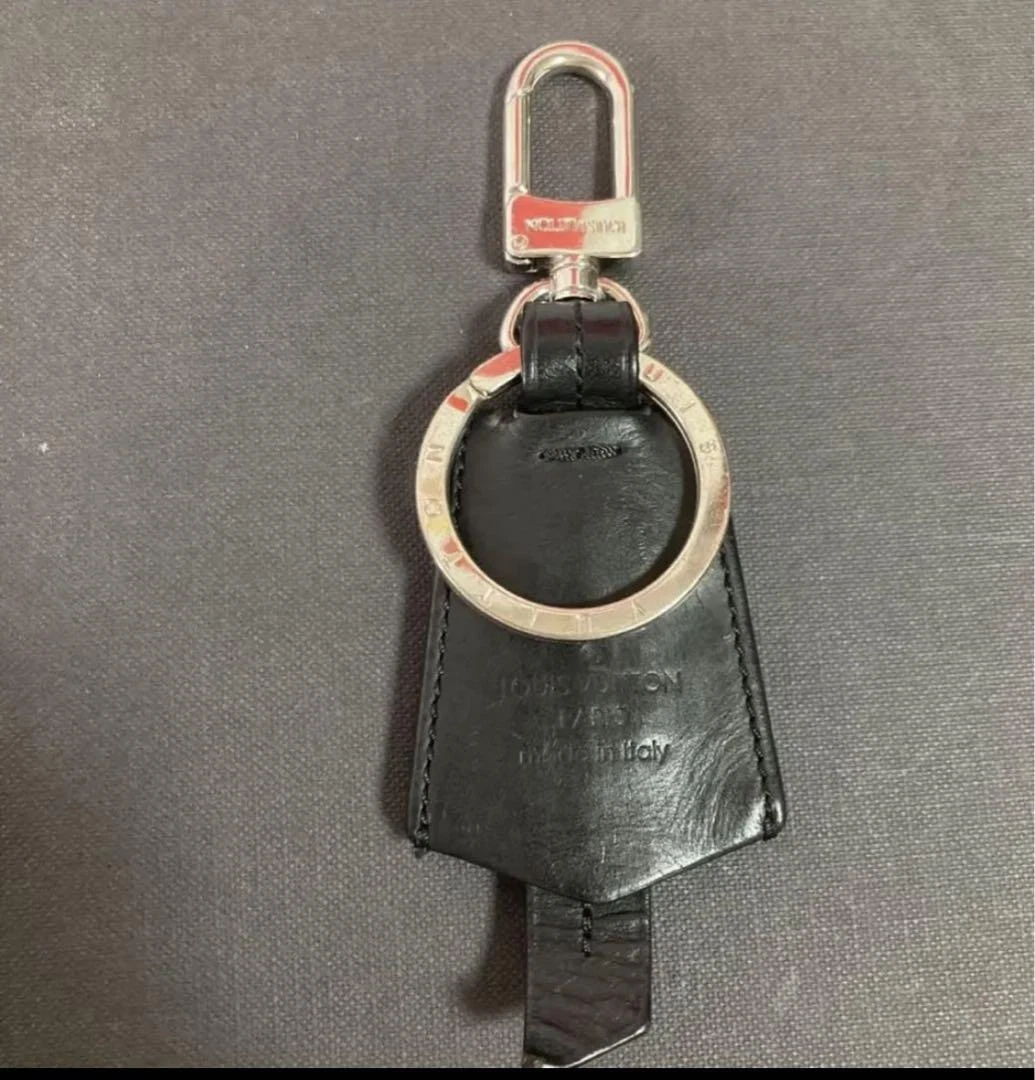 mens louis vuitton keychain