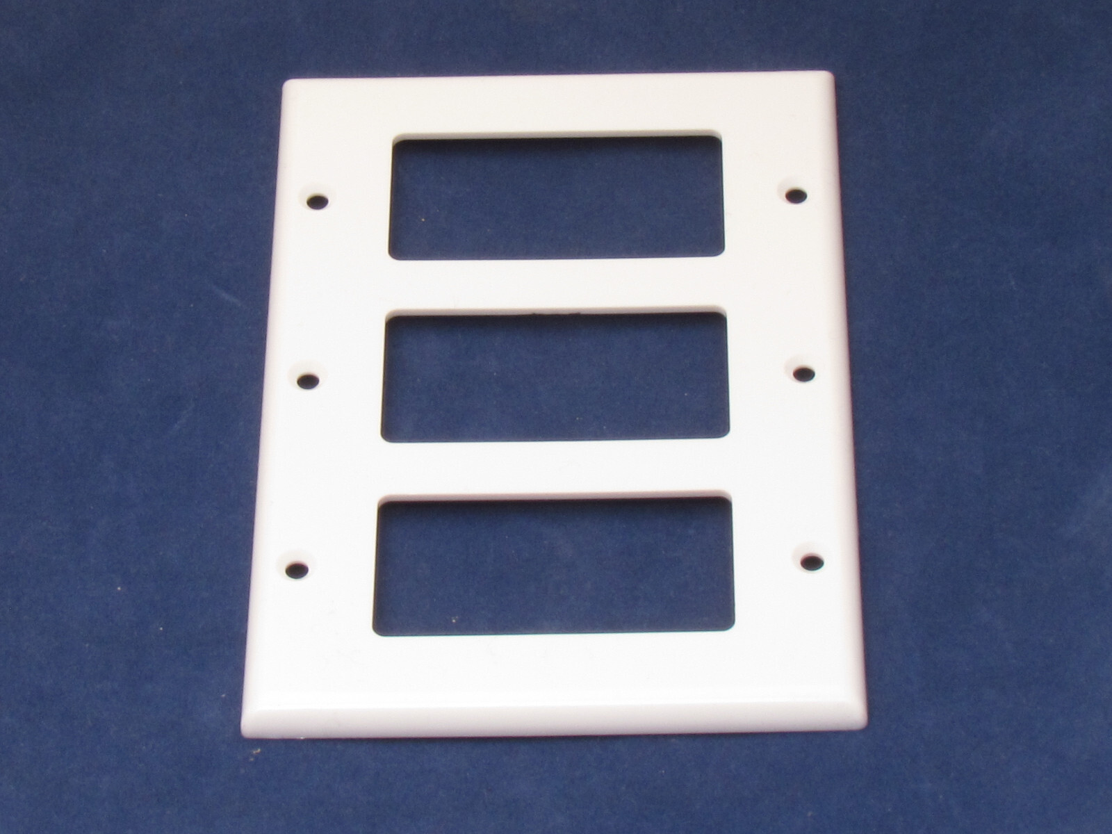 3 Gang Standard Faceplate Wall Plate Cover Switch Outlet White Decora Style