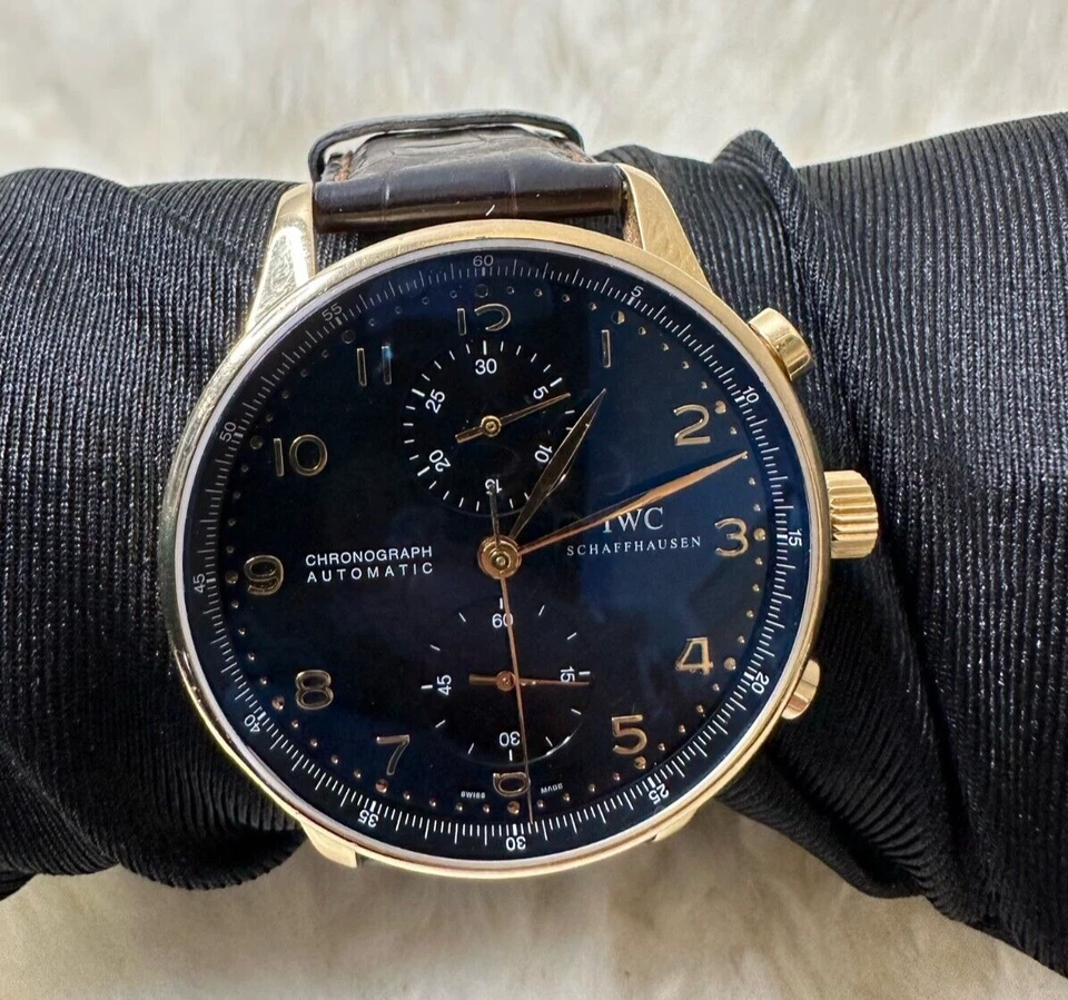 IWC Portuguese Chronograph Solid 18kt Rose Gold Black/Blue Dial 41mm IW371482 - Image 2 of 4