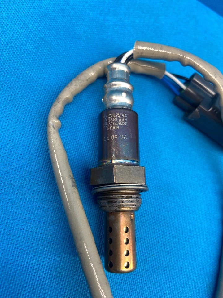 Sensor de oxígeno Bosch 15800 para Volvo XC90 2007-2013 posición = aguas abajo izquierda Foto 4 de 4