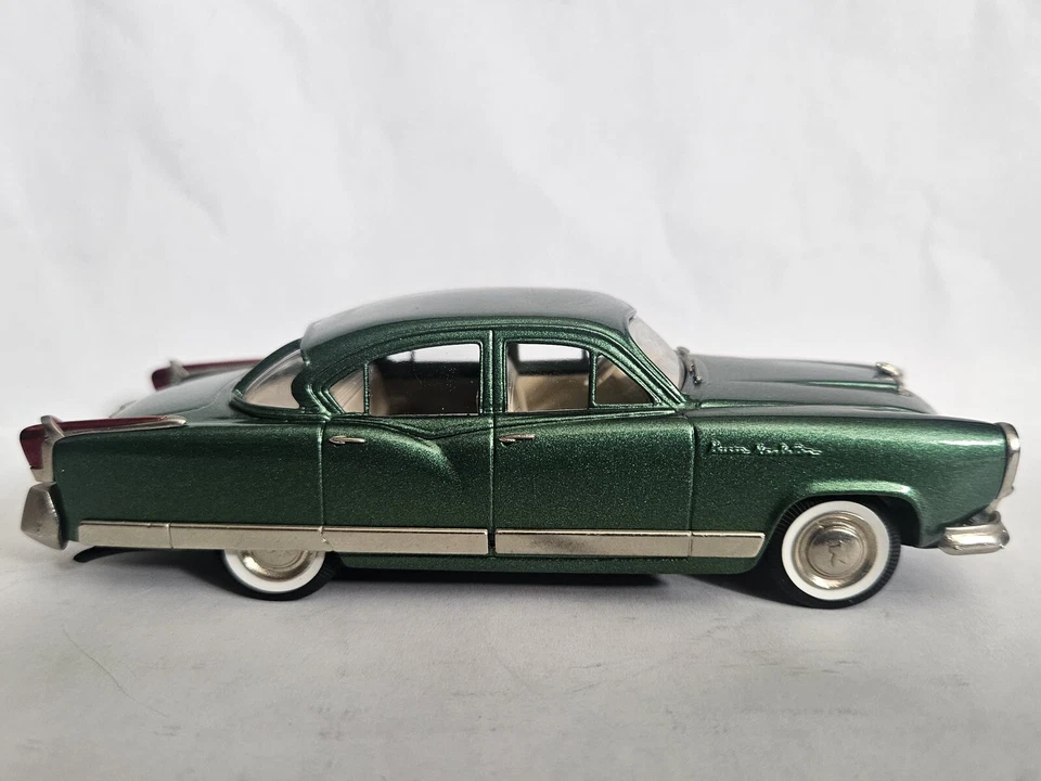 Coche modelo Brooklin escala 1/43 BRK29b-1954 Kaiser Manhattan sedán de 4 puertas - verde Foto 4 de 4