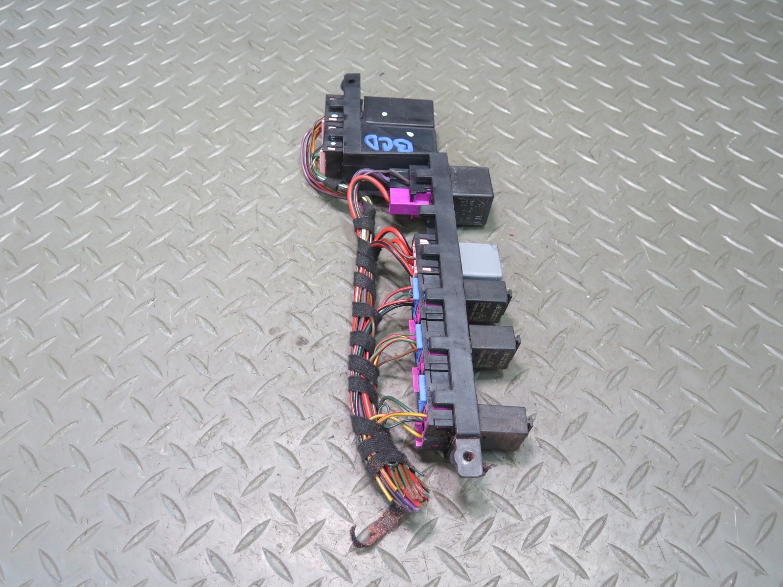 2006-2008 BENTLEY FLYING SPUR FUSE BOX RELAY BOX PLATE MODULE UNIT