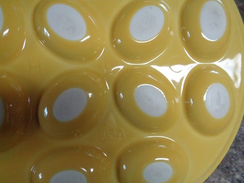 FIESTA WARE HLC USA Deviled Egg 13" Plate ~ SUNFLOWER YELLOW - Picture 5 of 8