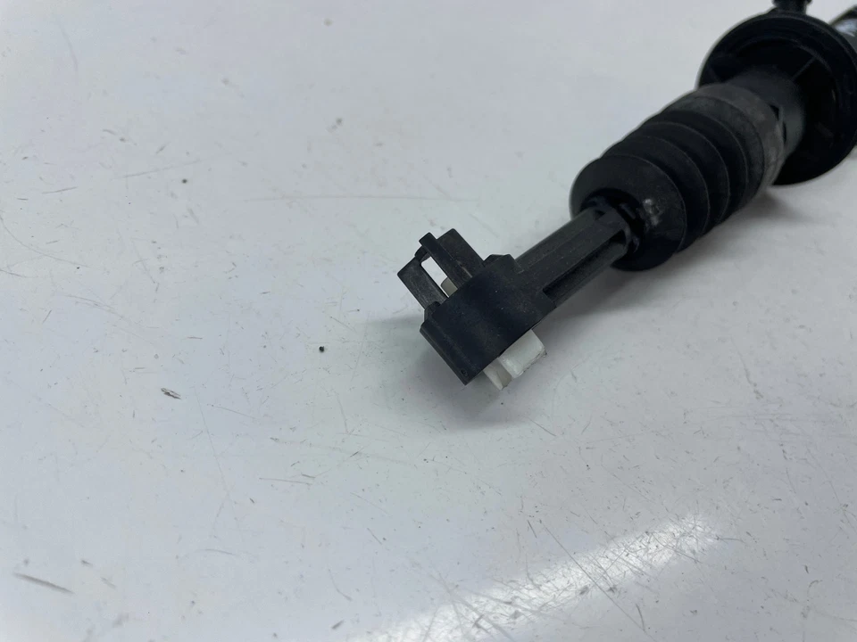 RENAULT MEGANE MK3 CLUTCH MASTER CYLINDER UNIT 1.6 PETROL 360100019R 2008-2016 - Image 2 of 4