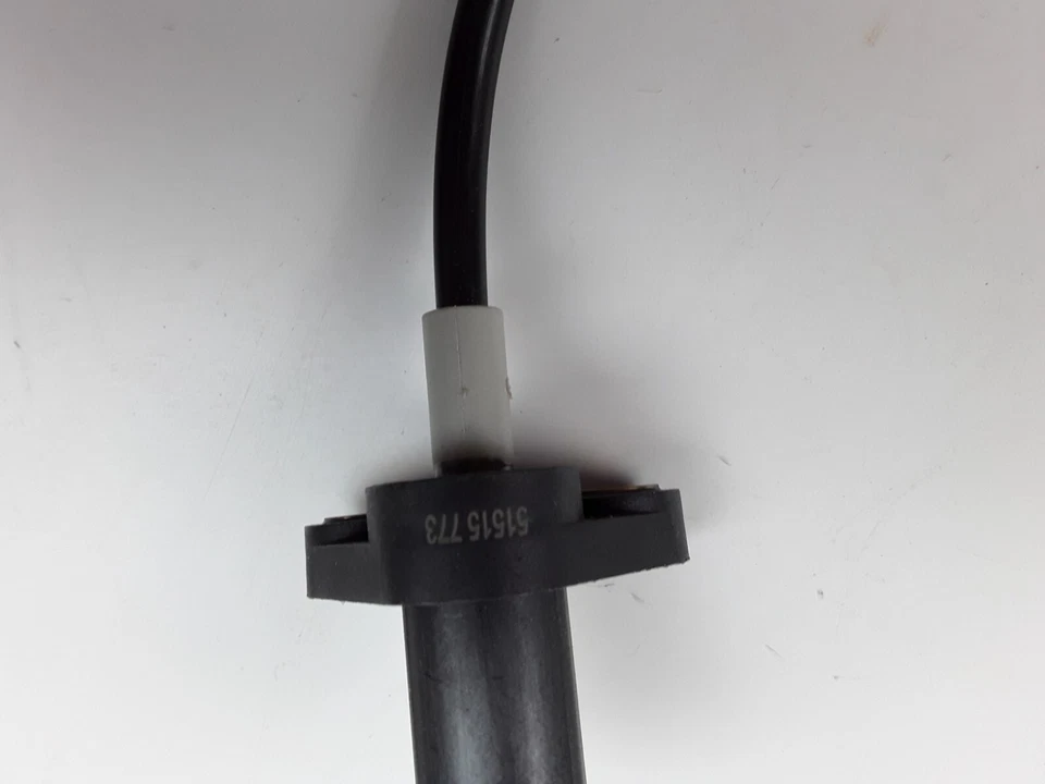 Sensor de velocidad de rueda ABS delantero izquierdo/derecho para BMW 528i 540i 1997 1998 Foto 3 de 4