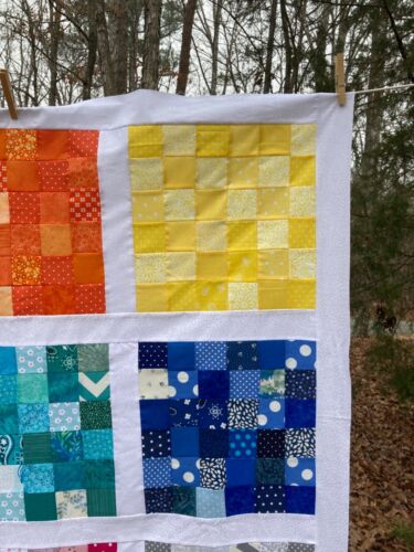 Handmade Quilt Top, Ready to finish -Scrappy rainbow squares - 44 x 44" - Bild 5 von 8