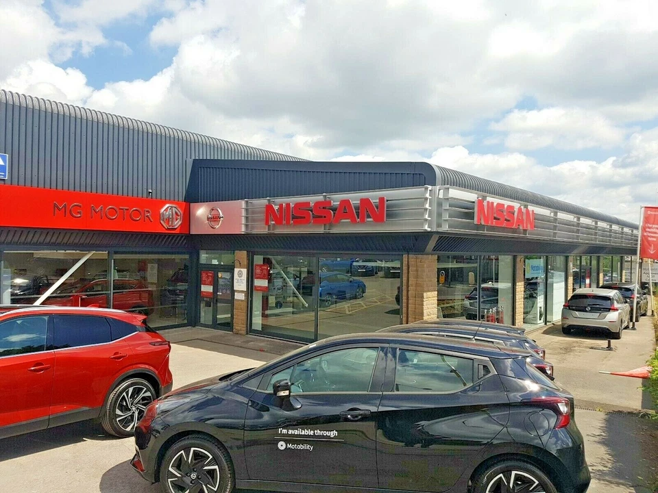 Genuine Nissan Qashqai NEW J12 Carpet Mats OE KE7556UA0A.  **SPECIAL OFFER  - Image 2 of 4