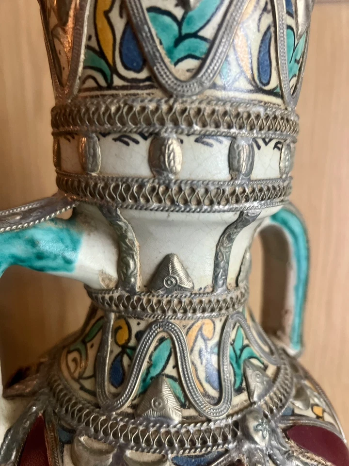 Jarrón marroquí vintage a dos manos con incrustaciones de plata/estaño Foto 4 de 4