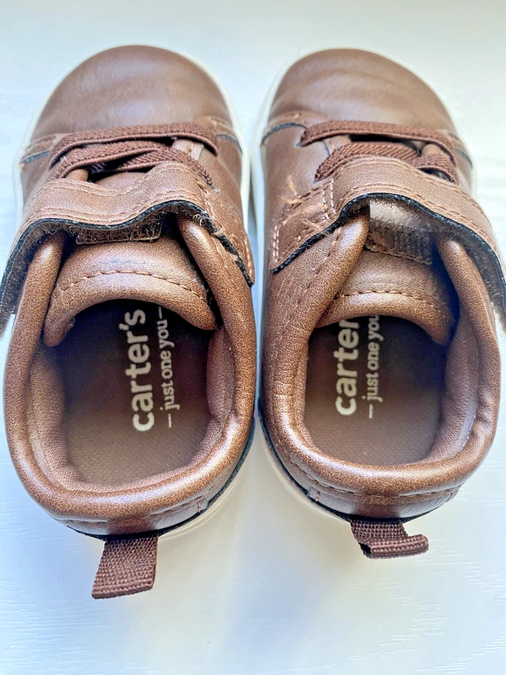 Zapatilla deportiva Carter's Just One You Baby Boy lisa en color marrón/zapatos talla 4 Foto 2 de 4