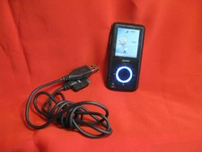 SanDisk Sansa e260 4GB MP3 Media Player Black W/ Charging cable BUNDLE 4.0 GB