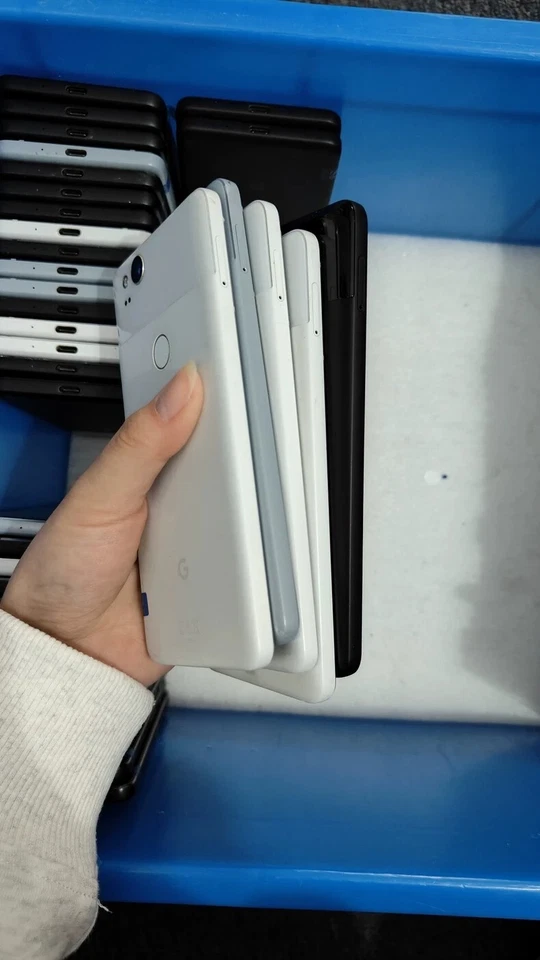 GOOD Google Pixel2 XL XL2 64/128GB ROM 4GB RAM 4G LTE 6" 12MP Android phone - Image 2 of 4