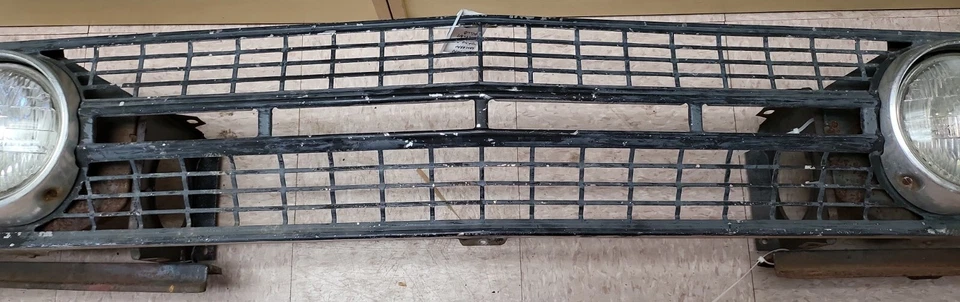 Rejilla completa usada OEM con soportes Ford Ranchero Torino Fairlane 1968 (G196) Foto 3 de 4