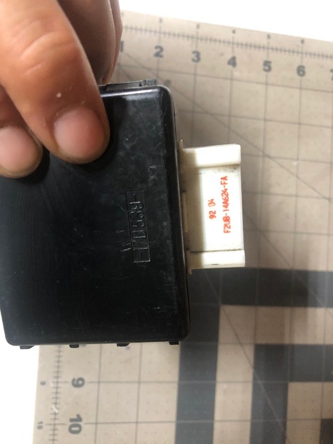 F2uf-17d539-aa 1993 1994 Ford Bronco F-150 to F350 Windshield Wiper ...