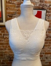 Breezies Ivory Lace Seamless Cami Bra New Ahh Removable Pads