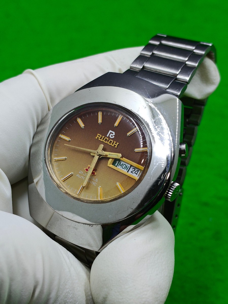 vintage RICOH SHOCKPROOF watch 21 Jewels Day / Date Indicator