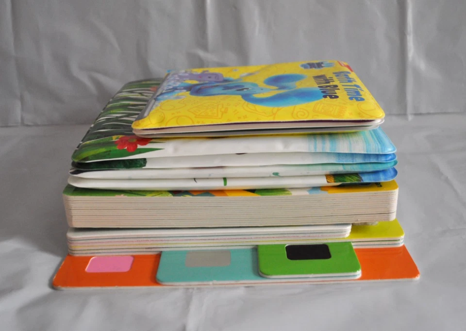 Lot of 4 Bath Time & Board Books Hidden Pictures Touch and Feel Farm ABC Pokémon - Image 4 of 4