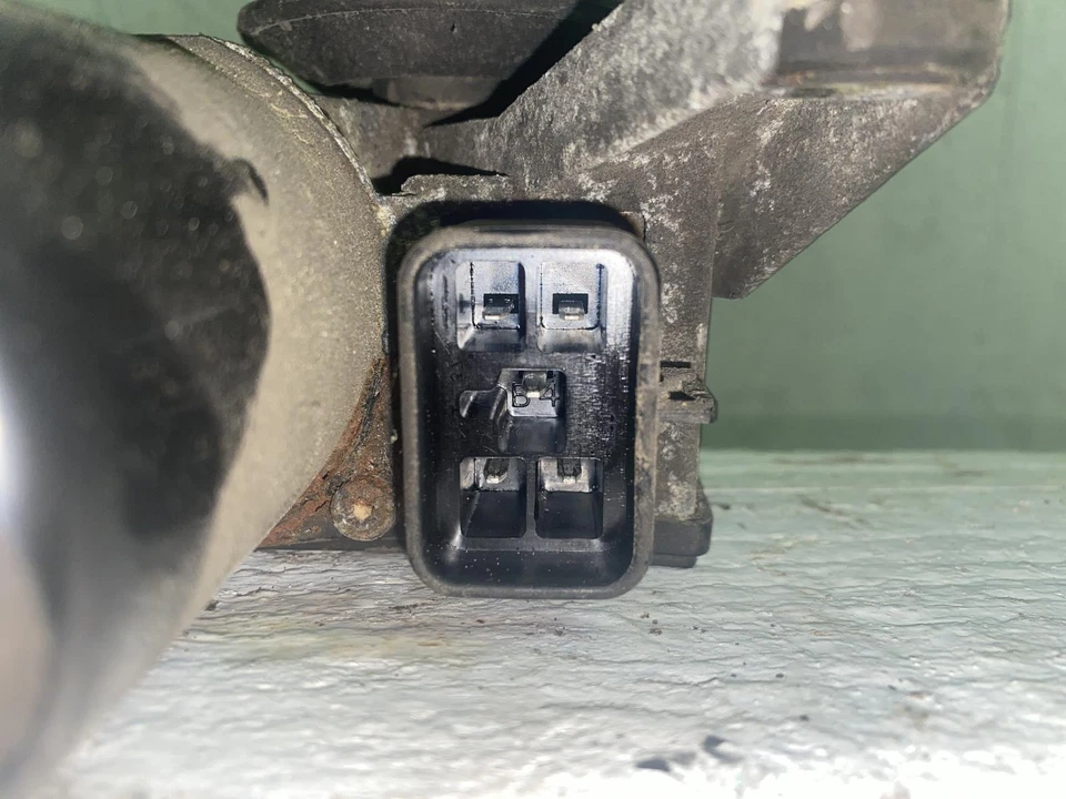 Motor limpiaparabrisas usado se adapta a: Chevrolet S10/s15/Sonoma 2002 grado A Foto 2 de 4