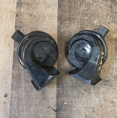08-14 BMW F01 750Li 650i 740i Alpina B7 Horn High Low Note Pitch 