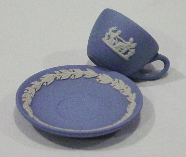 RARE! WEDGWOOD MINI / MINIATURE BLUE JASPERWARE 8 PIECE TEA SET