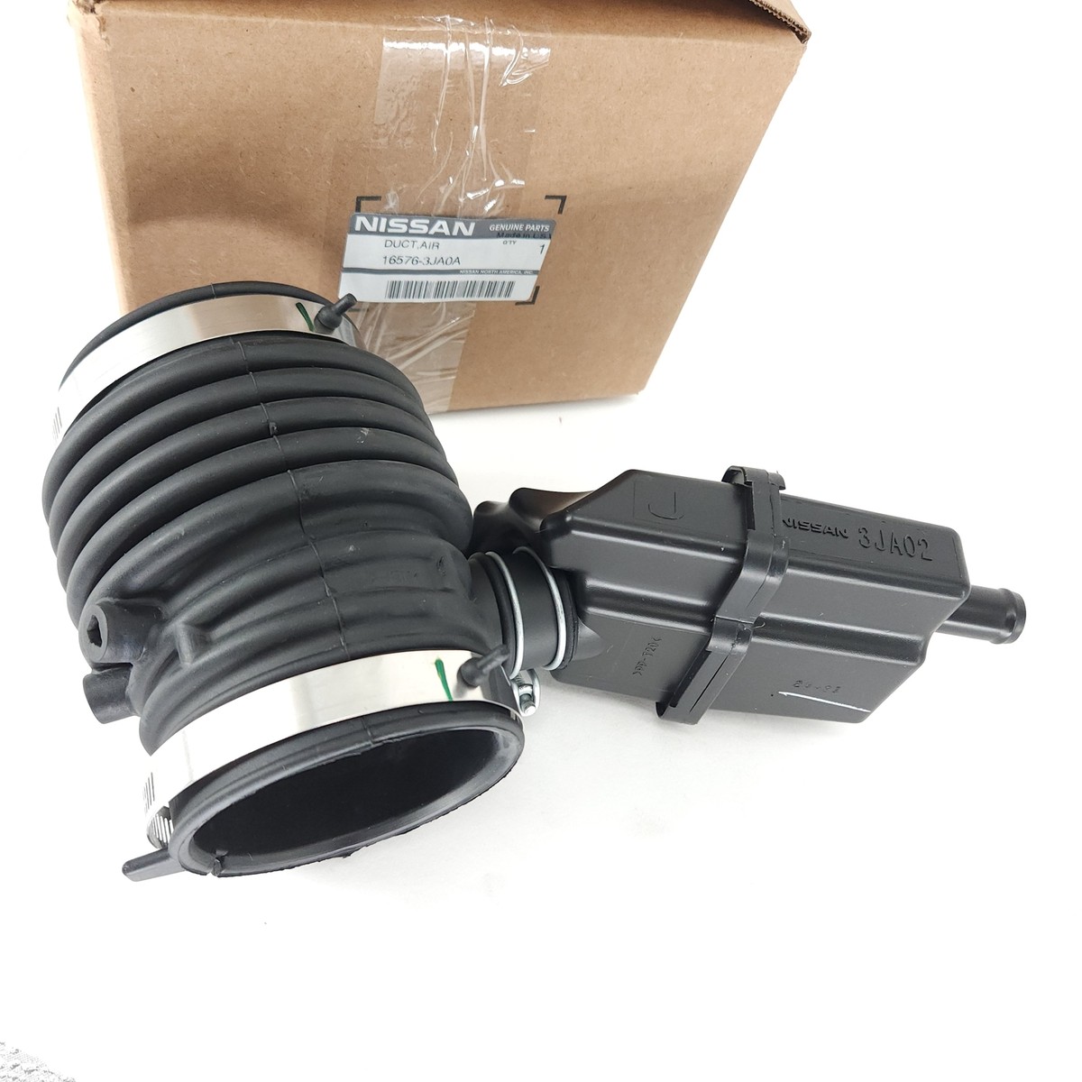 Genuine OEM Nissan Infiniti 16576-3JA0A Air Cleaner to Intake Boot