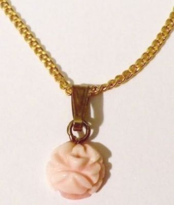 Pendentif Collier Vintage Doré Or Fin - Fleur Avec Vrai Corail Rose - Bijou Rétro Occasion Référence 4890