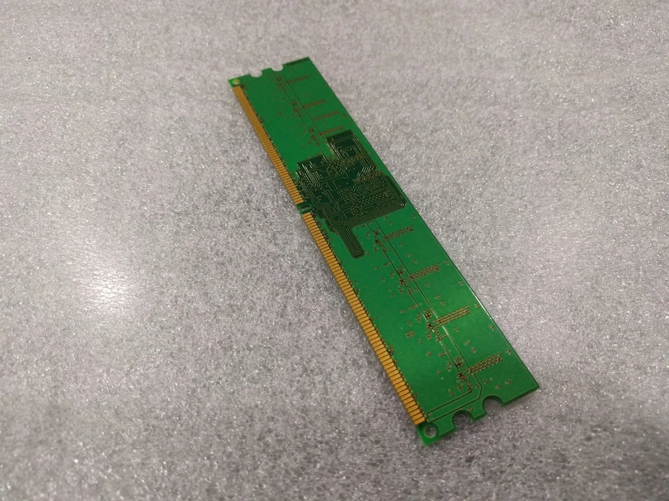 Micron PC2-3200 256 MB DIMM 400 MHz DDR2 Memory RAM (MT8HTF3264AY-40EB3) - Image 4 of 4