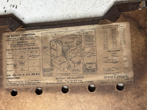 Radio d'epoca a valvole Emerson modello 503-523 sintonizzatore supereterodina 7 valvole non si muove - Foto 15 di 21
