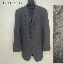 Boss by Hugo Boss Plaid Blazer 46L Gently worn 90% wool/10% polyamide 3 buttons