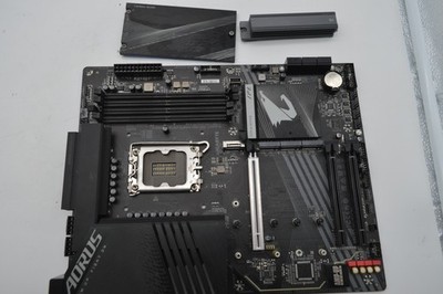GIGABYTE Z790 AORUS Elite AX LGA 1700 ATX Motherboard *READ* PC1726394