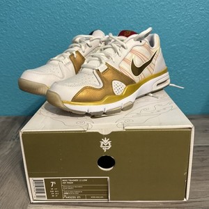 MANNY PACQUIAO #4 Nike White and Gold Athletic Shoes Buy Nike Trainer 1.2 Low Mp Prem  main image 3