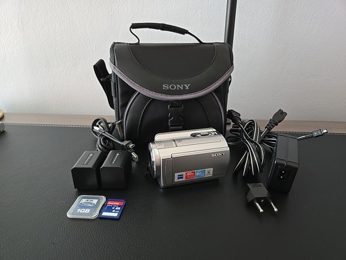 Sony DCR-SR68 80GB Handycam Camcorder 80GB HDD 60x Complete With Extras