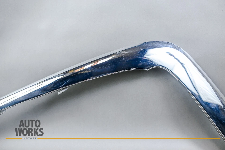 98-03 Jaguar XJR XJ8 X308 Vanden Plas parachoques trasero derecho moldura cromada OEM Foto 3 de 4