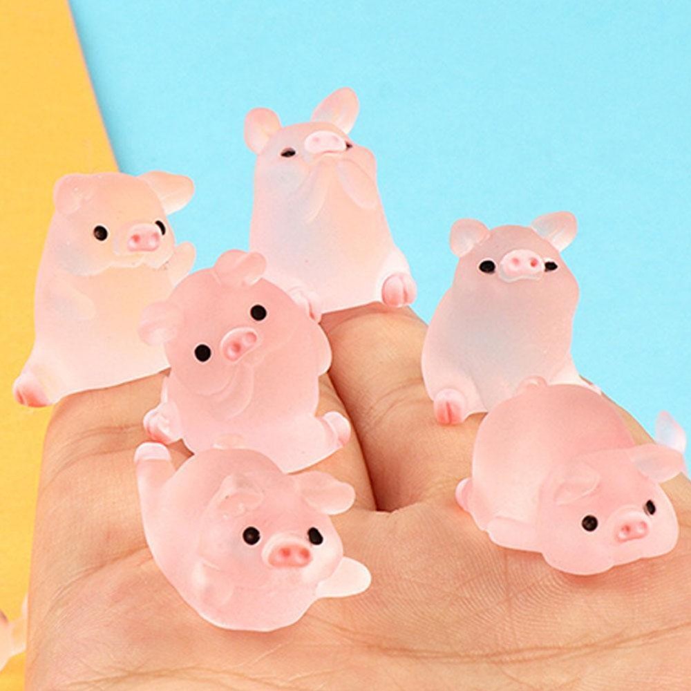Kawaii Mini Resin Cartoon Pig Miniatures Terrarium Figurines Decoration