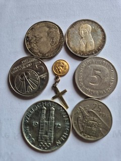 Bodenfund 5 Mark Pesetas Medaille Goldanhänger