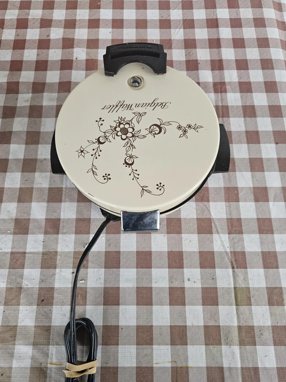 VTG Toastmaster BELGIAN WAFFLER Waffle Maker Floral Design (TESTED)