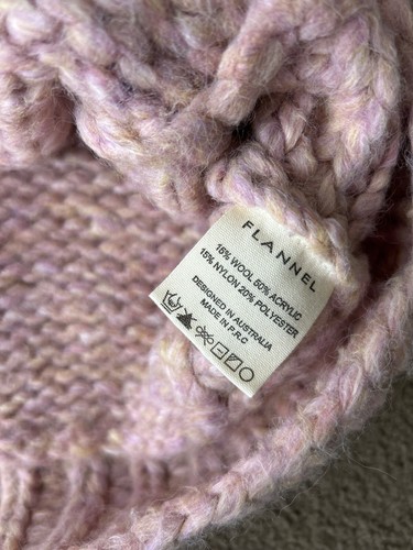 Flannel 'Lorelie' vest - hand knitted - one size - Picture 7 of 10